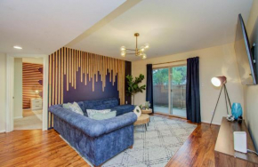 3 Bedrooms Spacious Central Condo w Pool